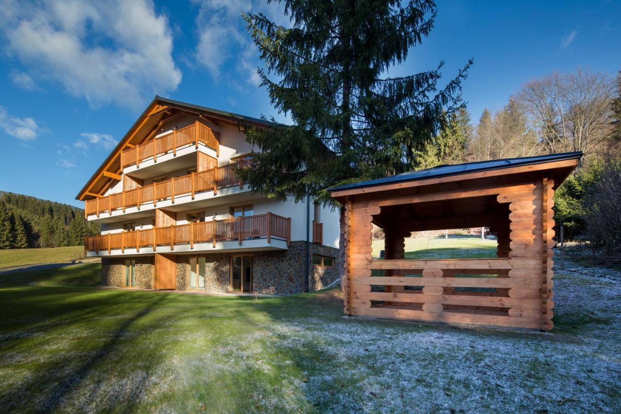 Apartman Sosna Dolny Kubin Buitenkant foto